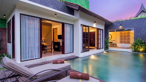 Villa Angsoka Swimming pool