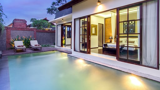 Villa Angsoka Swimming pool