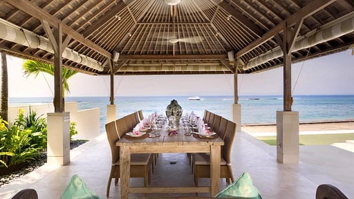 Villa Angsoka Candidasa Dining area
