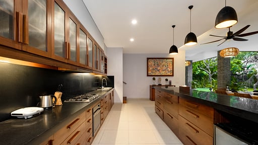 Villa Anjani Sepuluh Küche 1