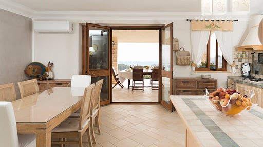 VIlla Anthea Dining area