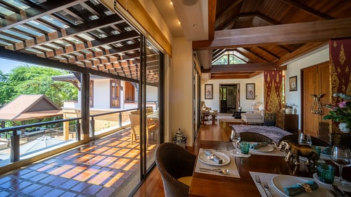 Villa Apsara Phuket Обеденная зона