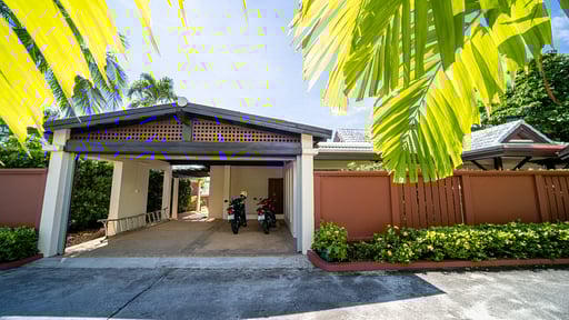 Villa Apsara Phuket Парковочные места