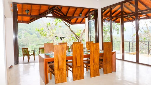 Villa Aqua Dunhinda Dining area