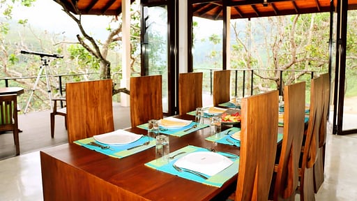 Villa Aqua Dunhinda Dining area
