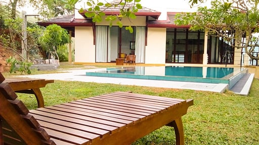 Villa Aqua Dunhinda Swimming pool