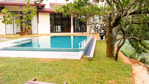 Villa Aqua Dunhinda Swimming pool