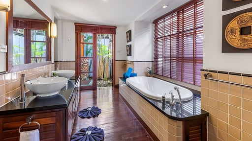 Villa Aqua Vista Bedroom 1