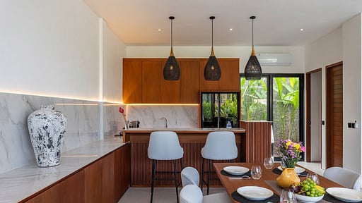Villa Aquamarine Dining area