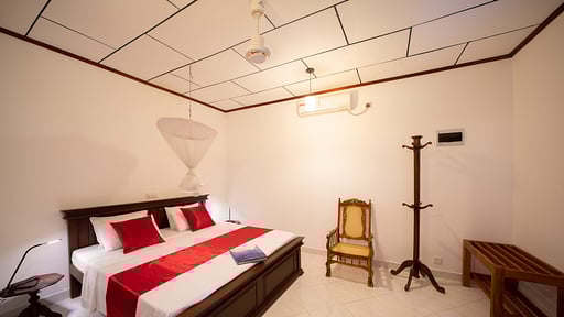 Villa Araliya Спальня 4