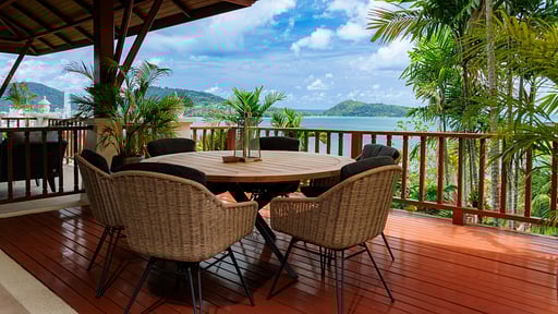 Villa Aranda Dining area 2