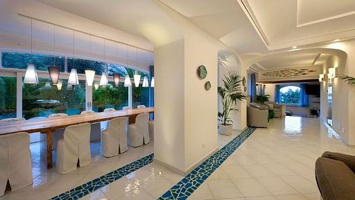 Villa Ariadne Dining area 2