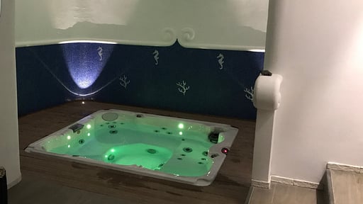 Villa Ariadne Jacuzzi