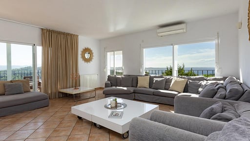 Villa Ariel Salon
