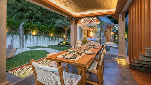 Villa Arkana Village Dining area