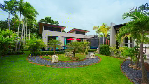 Villa Aroha Garden