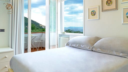 Villa Arpino Bedroom 1