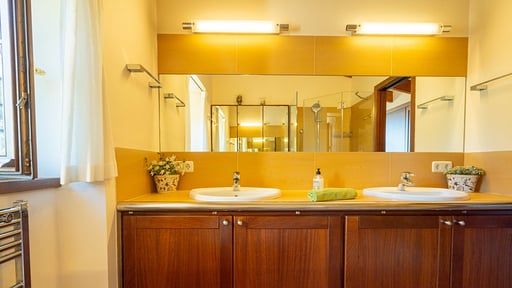 Villa Arta 2 Bedroom 3