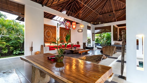 Villa Arte Dining area