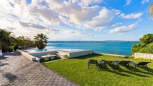 Villa Artemare Swimming pool