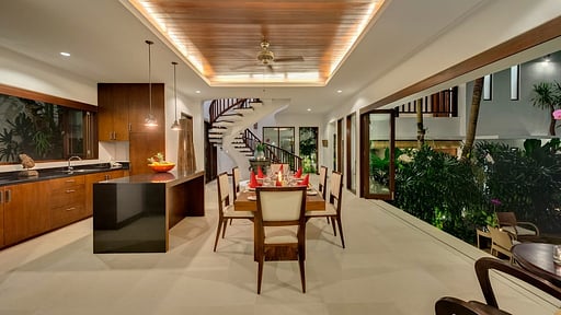 Villa Arza Dining area