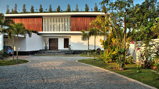 Villa Asaliah Parking