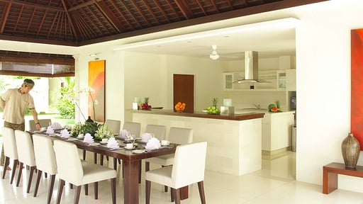 Villa Asante Dining area