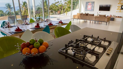 Villa Asia Kitchen