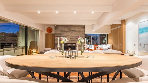 Villa Asombro Dining area