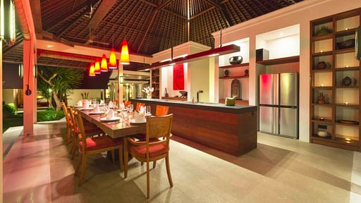 Villa Astika Toyaning Dining area