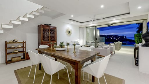 Villa Astra Dining area