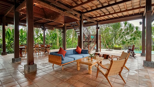 Villa Atas Awan Living room