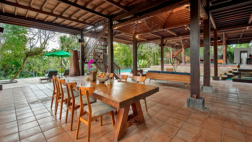 Villa Atas Awan Dining area