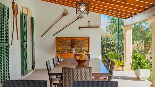 Villa Auba Dining area