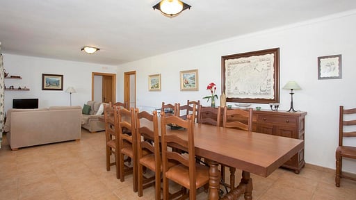 Villa Aubellons Dining area