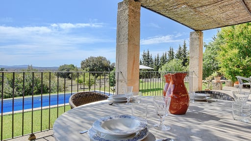 Villa Aubons Обеденная зона