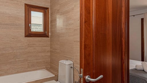 VILLA AUCANADA Bedroom 1