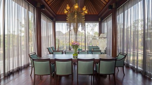 Villa Aum Dining area