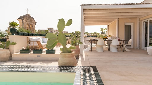 Villa Aurispa Dining area