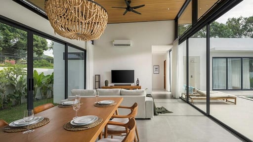 Villa Aurora Dining area