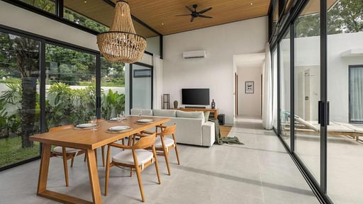 Villa Aurora Dining area