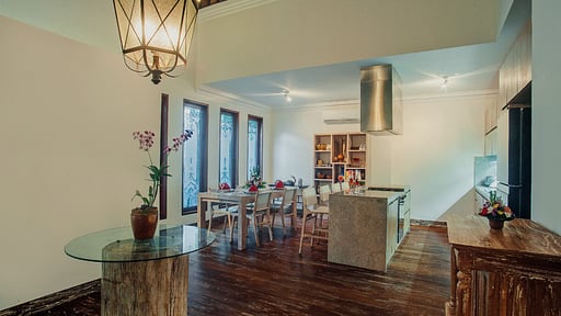 Villa Avalon III Dining area