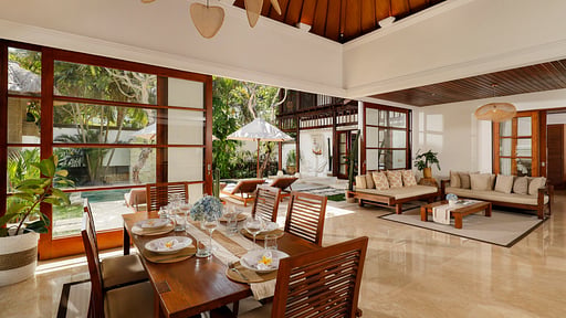 Villa Avaya Dining area