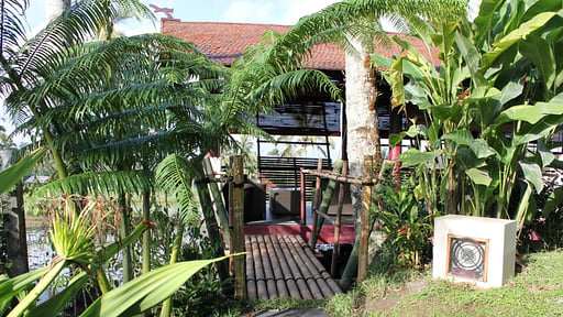 Villa Awan Biru Otros