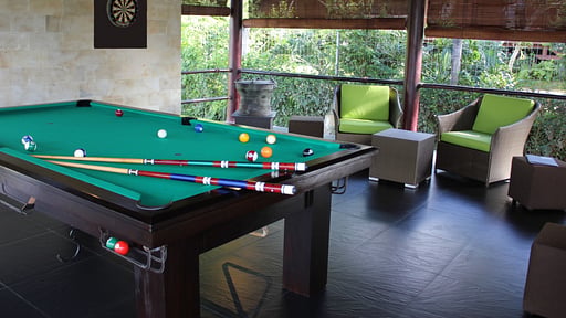 Villa Awan Biru Billar