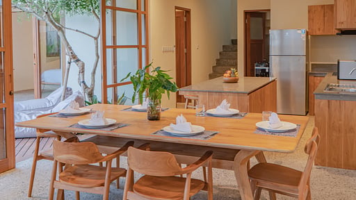 Villa Ayuddha Dining area