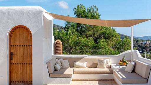 Villa Azure Rooftop lounge