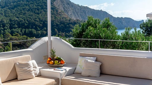 Villa Azure Rooftop lounge