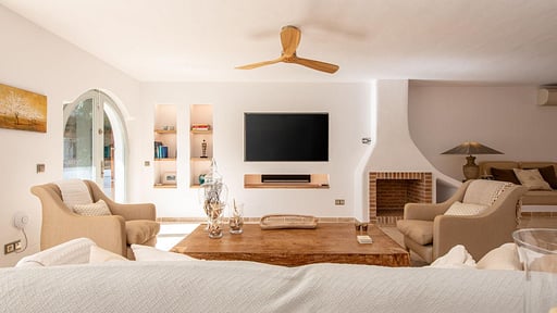 Villa Azure Living room