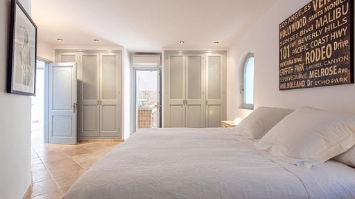 Villa Azure Bedroom 3